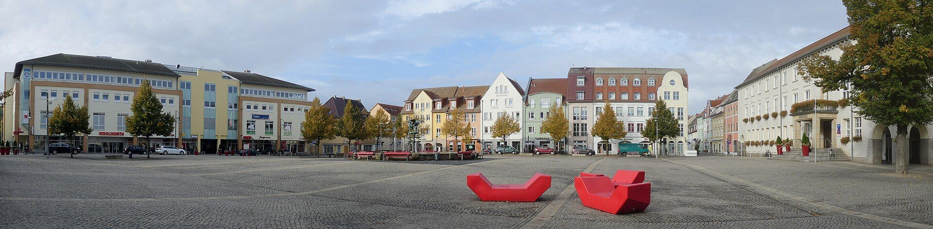 Der Markt in Anklam mit Rathaus
